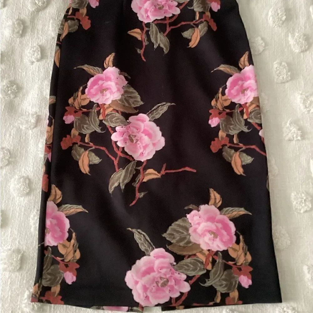 Philosophy pencil skirt XS stretch pastel floral pink, black